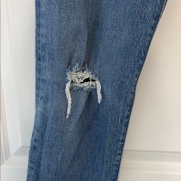 Levi’s 501 Straight Leg Jeans - Picture 2 of 8